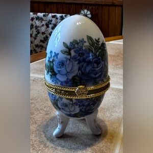 Vintage Egg Trinket Box✨